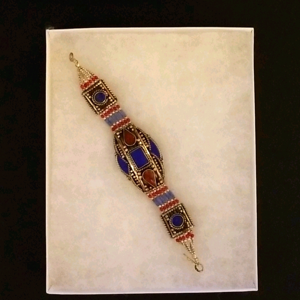 NWOT Lovely Beaded Bracelet